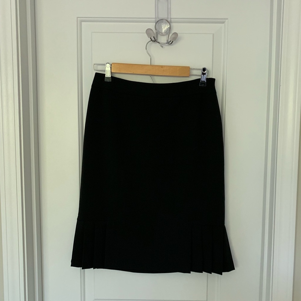 Stylish Tahari Kick-Flip Pencil Skirt